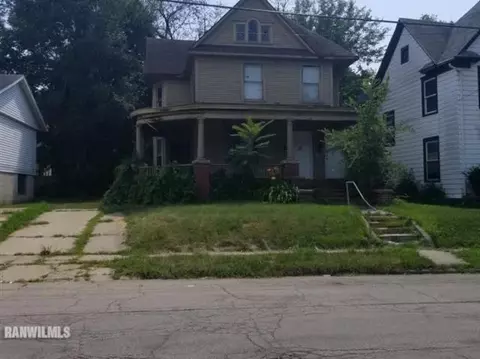 329 E Prospect Ter, Freeport, IL 61032 photo 1