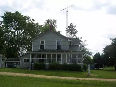 612 E Currier, Freeport, IL 61032 photo 1