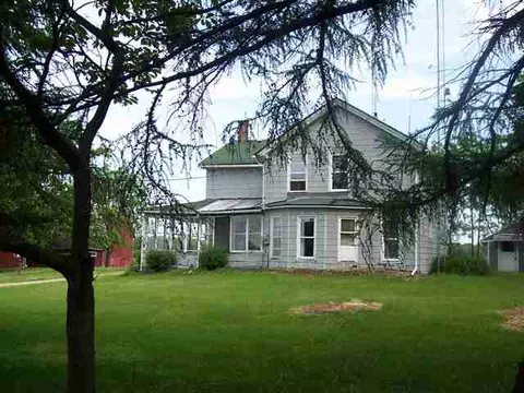 612 E Currier, Freeport, IL 61032 photo 2