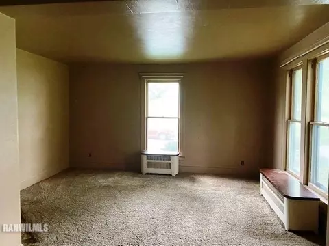 1425 S Float Ave, Freeport, IL 61032 photo 6