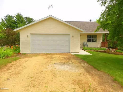 5-179 Devonshire Ct, Lanark, IL 61046 photo 1