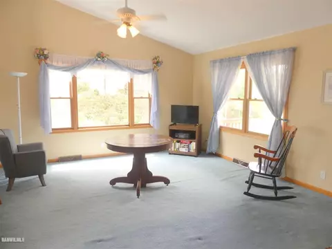 5-179 Devonshire Ct, Lanark, IL 61046 photo 4
