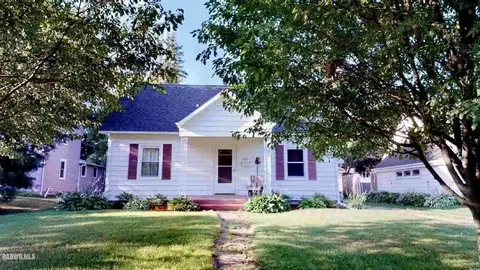 640 E Franklin St, Lanark, IL 61046 photo 3