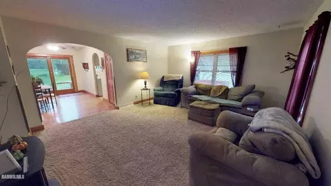 640 E Franklin St, Lanark, IL 61046 photo 6