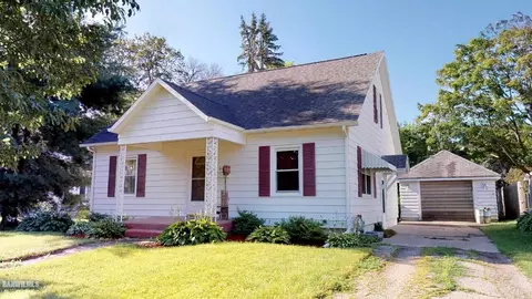 640 E Franklin St, Lanark, IL 61046 photo 1