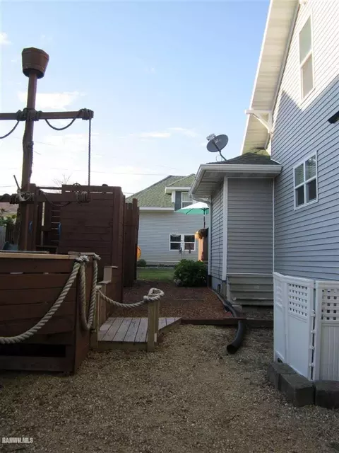 123 E Locust St, Lanark, IL 61046 photo 49