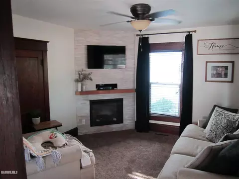 123 E Locust St, Lanark, IL 61046 photo 7