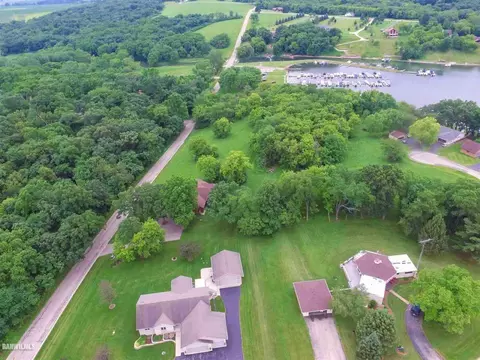 1-182 Hooks Ct, Lanark, IL 61046 photo 2