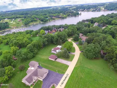 1-182 Hooks Ct, Lanark, IL 61046 photo 4