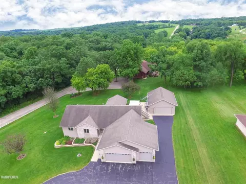 1-182 Hooks Ct, Lanark, IL 61046 photo 11
