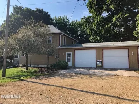 326 Plummer, Chadwick, IL 61014 photo 3