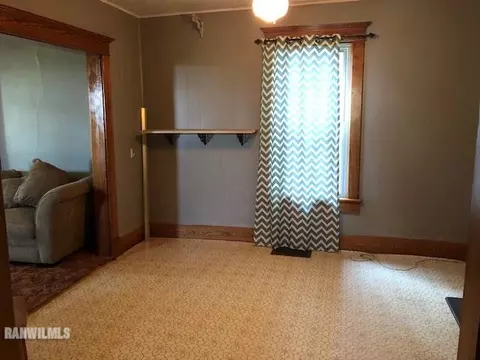 326 Plummer, Chadwick, IL 61014 photo 7
