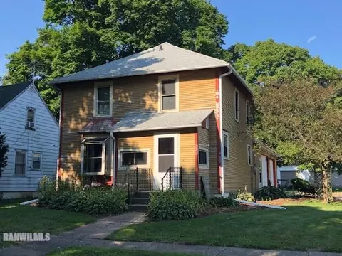 326 Plummer, Chadwick, IL 61014 photo 2