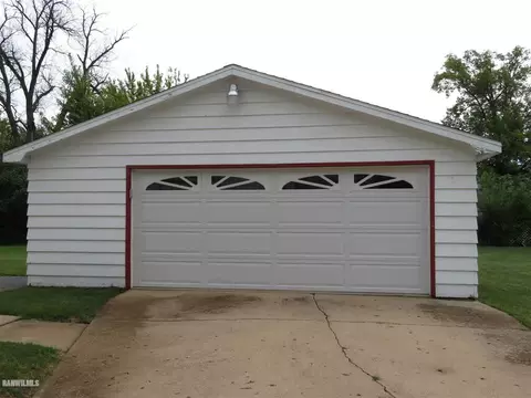 521 N Brick Ave, Freeport, IL 61032 photo 19