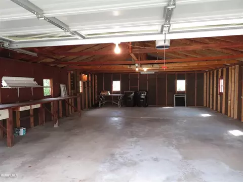 521 N Brick Ave, Freeport, IL 61032 photo 18
