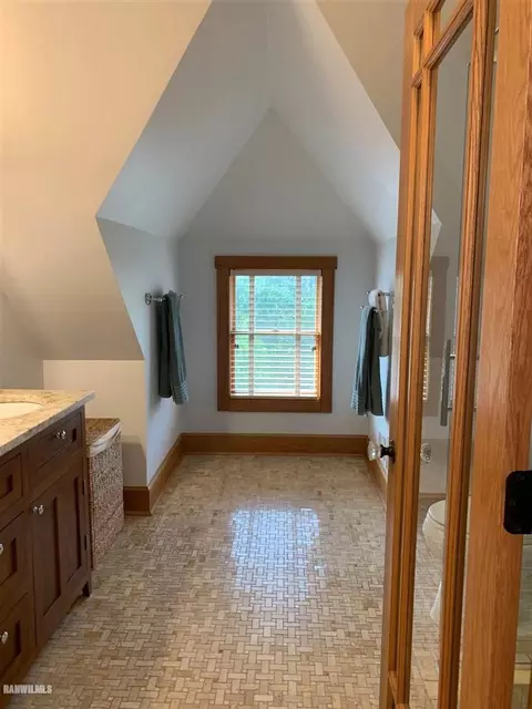 1237 W Hood Ave, Chicago, IL 60660 photo 37