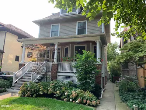 1237 W Hood Ave, Chicago, IL 60660 photo 2