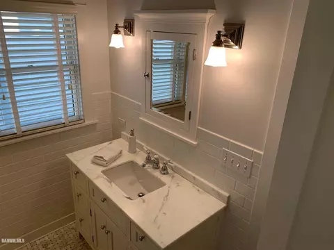 1237 W Hood Ave, Chicago, IL 60660 photo 31