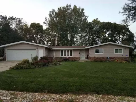 1424 Jay St, Freeport, IL 61032 photo 1