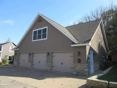 210 Third St, Galena, IL 61036 photo 1