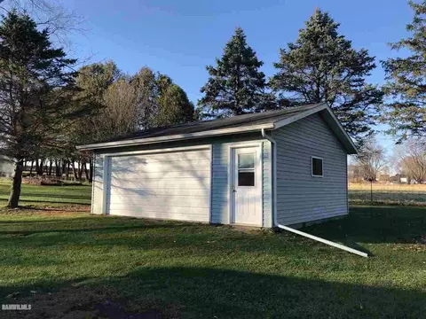 1226 Jay St, Freeport, IL 61032 photo 13