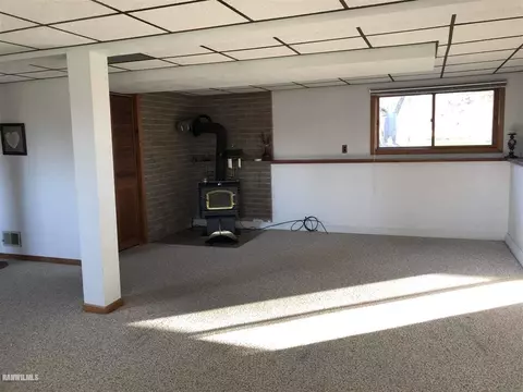 1226 Jay St, Freeport, IL 61032 photo 12