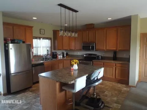 10256 E Willow Rd, Mount Carroll, IL 61053 photo 5