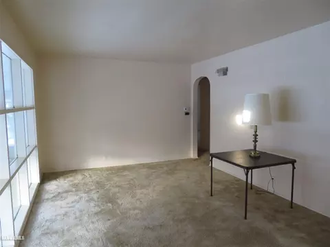 1211 S State St, Freeport, IL 61032 photo 2
