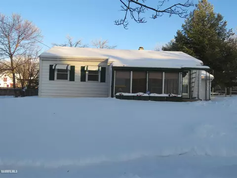 1211 S State St, Freeport, IL 61032 photo 15
