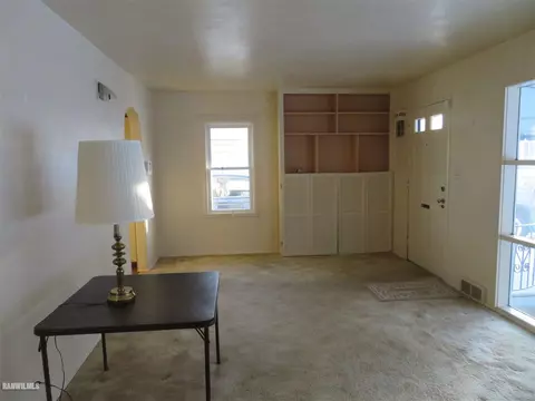 1211 S State St, Freeport, IL 61032 photo 3