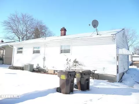 1506 Winter Dr, Freeport, IL 61032 photo 6