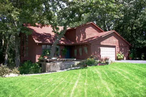 7382 Grace Dr, Roscoe, IL 61073 photo 1