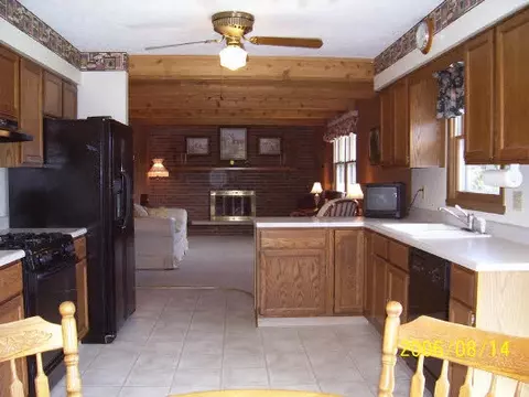 5625 Flatwillow Dr, Roscoe, IL 61073 photo 4