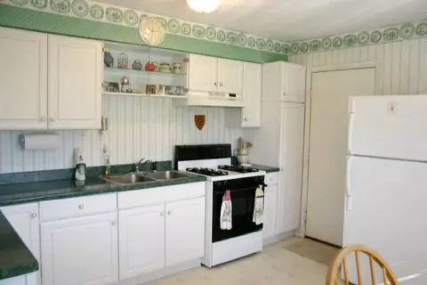 11770 Cedarbrook Rd, Roscoe, IL 61073 photo 5
