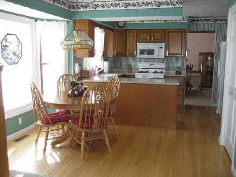 7709 Joy Ln, Roscoe, IL 61073 photo 4