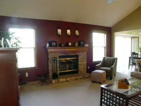 527 Santolina Dr, Roscoe, IL 61073 photo 5