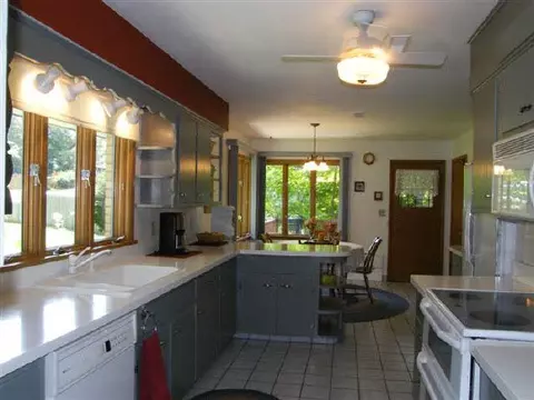 2710 Bradley Rd, Rockford, IL 61107 photo 3