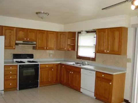 2980 Chatsworth, Beloit, WI 53511 photo 3