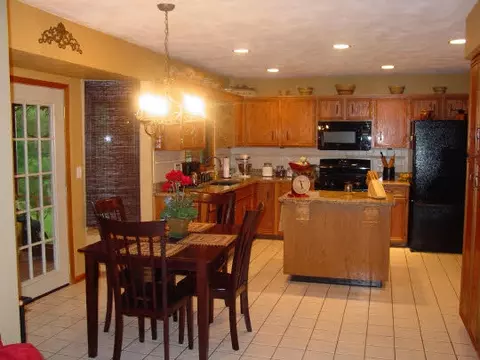 11609 Love Rd, Roscoe, IL 61073 photo 4