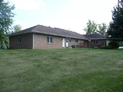 8558 Norris Ln, Capron, IL 61012 photo 2