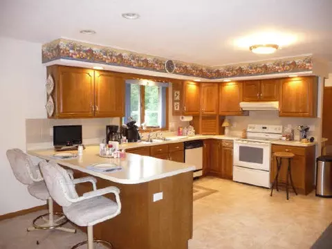 8558 Norris Ln, Capron, IL 61012 photo 5