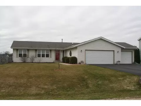 924 Quill Dr, Roscoe, IL 61073 photo 1