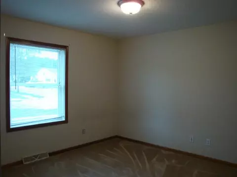 108 3rd St E, Belvidere, IL 61008 photo 6
