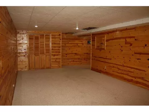 11051 Centennial Dr, Roscoe, IL 61073 photo 4