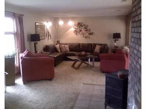 10334 Moonglow Dr, Roscoe, IL 61073 photo 4