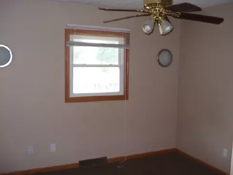 5352 Wallace Dr, Roscoe, IL 61073 photo 9