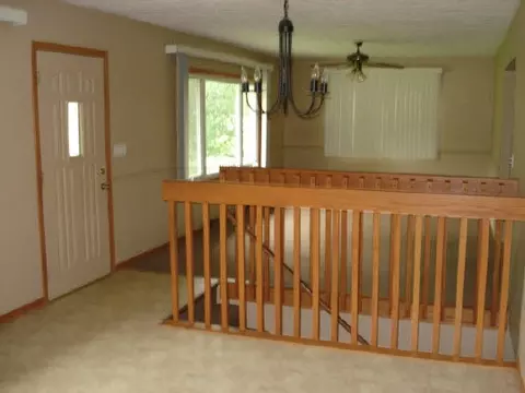 5352 Wallace Dr, Roscoe, IL 61073 photo 5