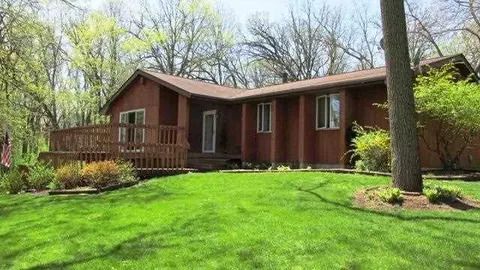 5100 Hamlet Cir, Byron, IL 61010 photo 1
