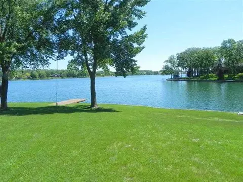 1955 Baintree, Lake Summerset, IL 61019 photo 9