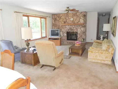 1955 Baintree, Lake Summerset, IL 61019 photo 8
